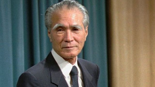 Japanese Prime Minister Tomiichi Murayama stands before reporters prior to his statement of war remorse at the prime minister's official residence in Tokyo, Aug. 15, 1995.