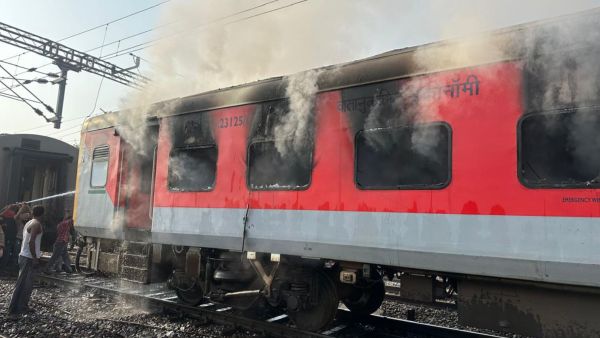 Fire noticed in coach of Amritsar–Saharsa Garib Rath Express train