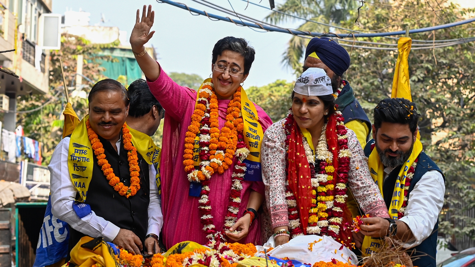 AAP Leader Defects to BJP Ahead of MCD Bypolls