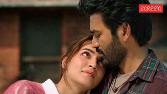 Aawaara Angaara Song Review