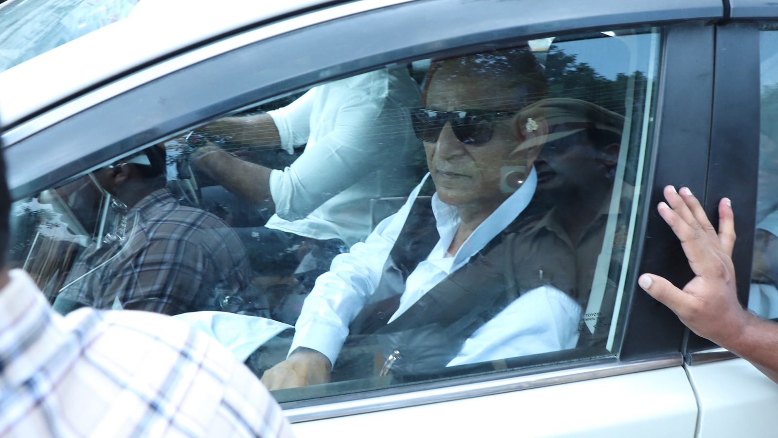 SP leader Azam Khan, son get 7-year jail term in PAN card forgery case, taken into custody 