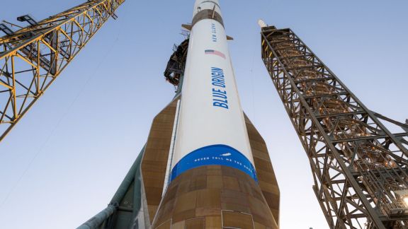 New Glenn on the launch pad at LC-36 ahead of the NG-2 mission on November 8, 2025 (Pic credit: Blue Origin)