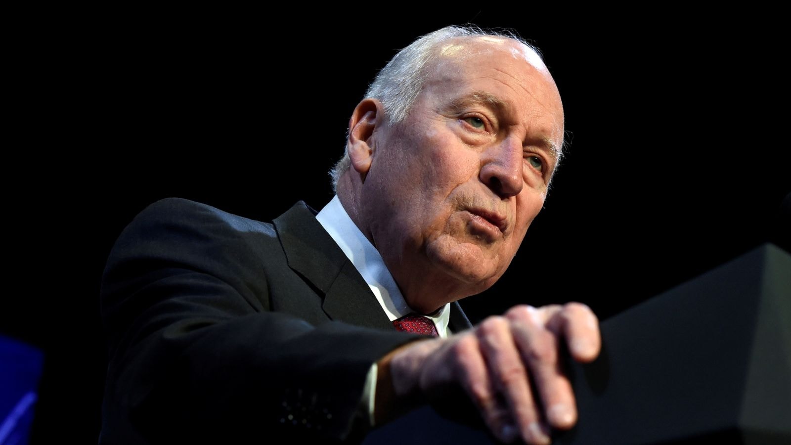 Dick Cheney, powerful former US vice president who pushed for Iraq war, dies at 84