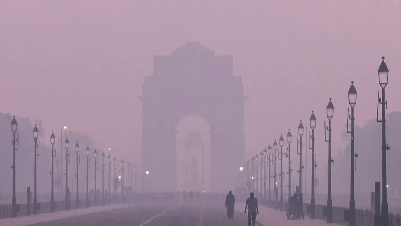 Delhi-NCR AQI Level Today, November 18: NCR AQI refuses to go down, Delhiites now ‘smoking’ 10 cigarettes a day
