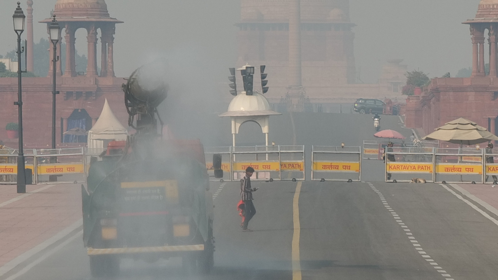 Delhi chokes: PMO flags vehicles, 37% non-compliant, calls for EVs
