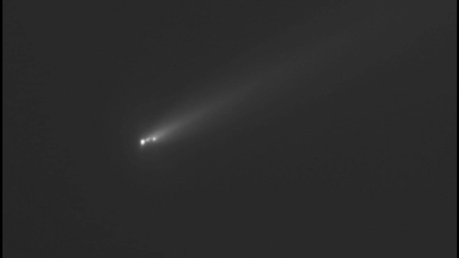 Fragmenting comet C/2025 K1 to make its closest approach to Earth this month