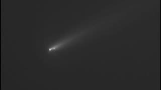 Scientists are still unsure why, although some believe it may reflect a lack of carbon-bearing molecules in the comet’s coma, the surrounding cloud of ice, dust, and gas. (Image: virtual Telescope)