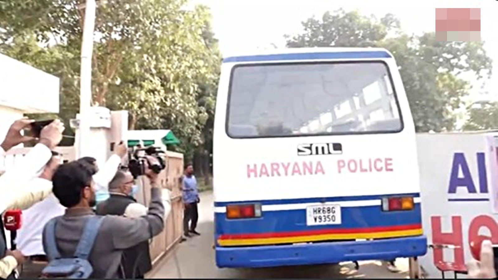 Delhi Red Fort Blast LIVE Updates: Bomb squad arrives at Al-Falah University after Brezza car, allegedly used by accused, found