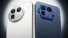 It also gets the world’s first switchable camera bump. Users can interchange between circular, square, or themed camera modules, offering personalisation. The handset is available in two colourways. (Image: realme)