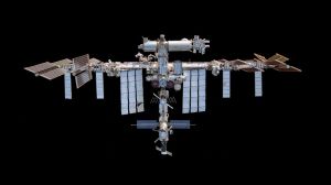 Over 280 astronauts from 26 nations have visited the station, with 170 hailing from the United States. Spanning 356 feet in length, the ISS is larger than a six-bedroom house, offering amenities like six sleeping quarters, two bathrooms, a gym, and a unique bay window with a 360-degree view. (Image: NASA)