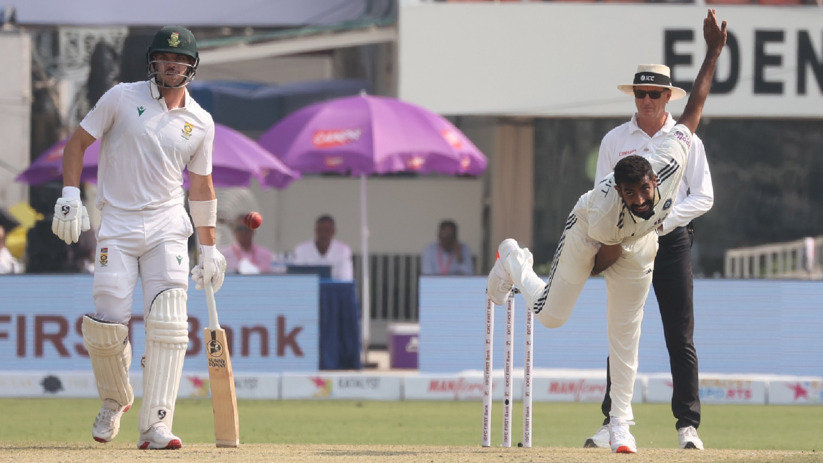 Wicked, whimsy bounce at Eden Gardens keeps both sets of batsmen on toes, as SA skittled for 159; India lose Jaiswal