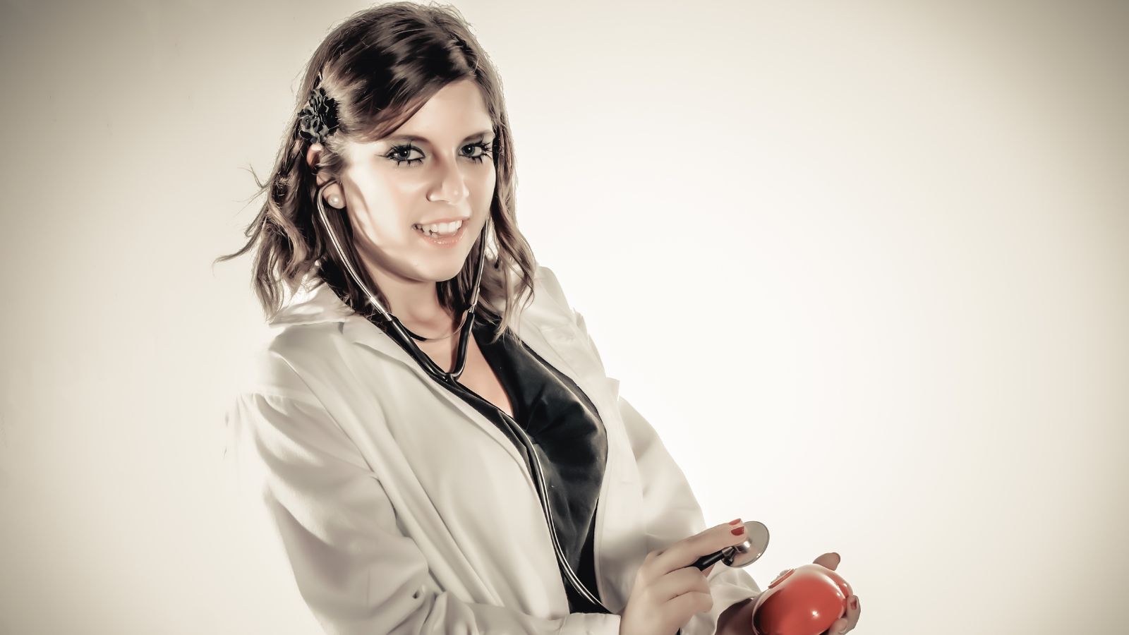 ‘I got breast implants at 30, removed them in my 40s. What I thought would make me confident ended up giving me years of pain’ ‘I got breast implants at 30, removed them in my 40s. What I thought would make me confident ended up giving me years of pain’