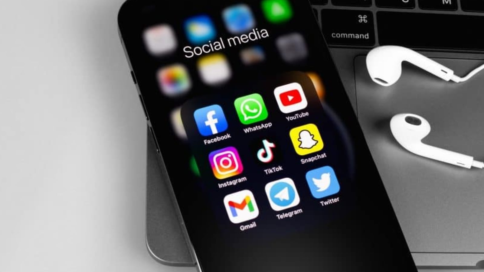 Indian Express: Two Chinese apps feature in 2025 list of top 10 global social media platforms
