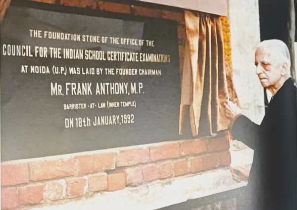 Frank Anthony unveiling the foundation stone at CISCE's Noida Office