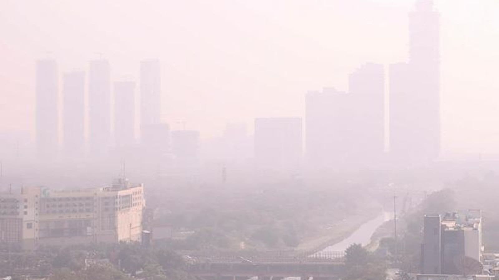 UP cities record ‘poor’ AQI, temperatures expected to dip to 14-16°C