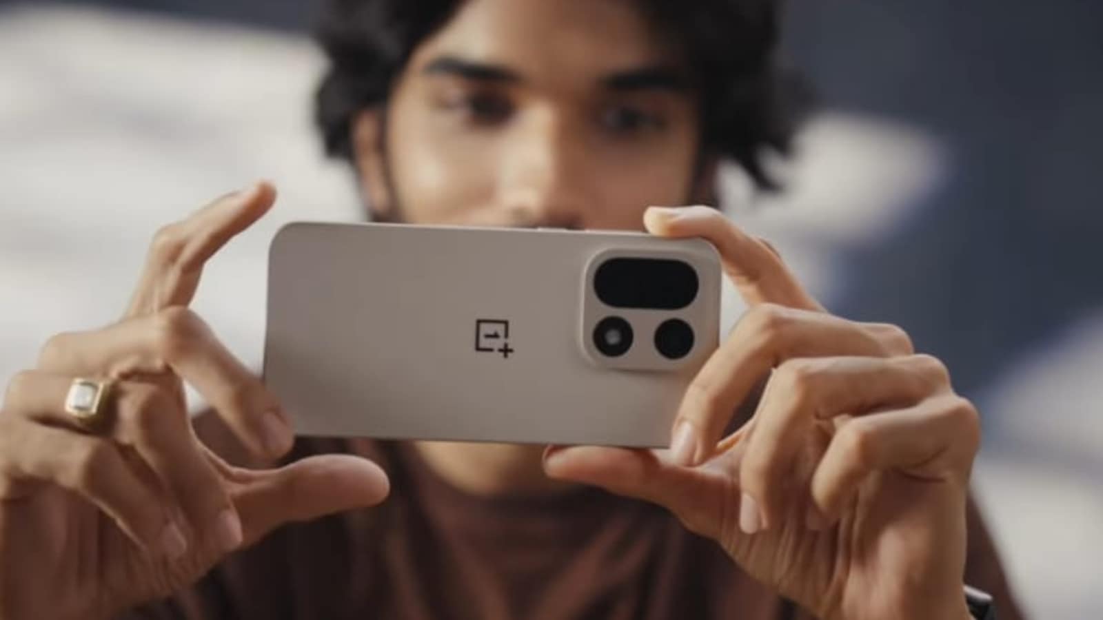 OnePlus 15 India Launch LIVE: OnePlus 15 with Snapdragon 8 Gen 5 Elite and triple 50MP cameras launched, prices start at Rs 72,999