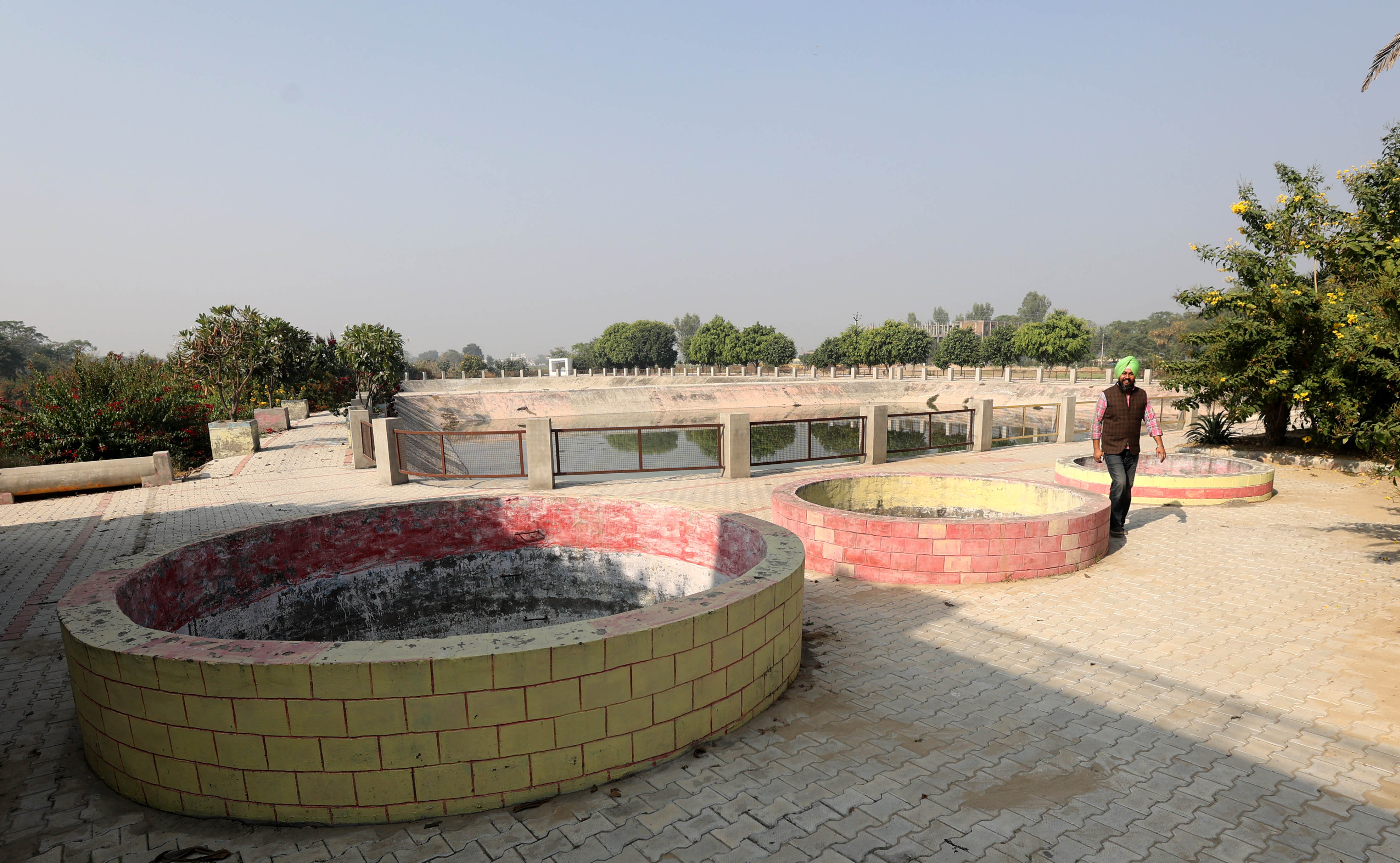 stubble burning, Shivraj Singh Chouhan, Narendra Modi, Ransih Kalan village, Punjab Moga district, Canada-returned sarpanch village, Indian express news, current affairs