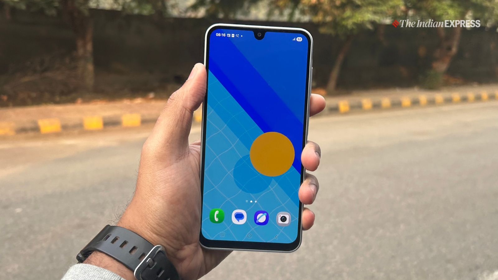 The large 16.91 cm display gets 1000nits of brightness, which is visible in broad daylight (Image: The Indian Express/ Ajay Hanje)