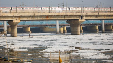 Concerns over use of defoaming spray in Yamuna flagged