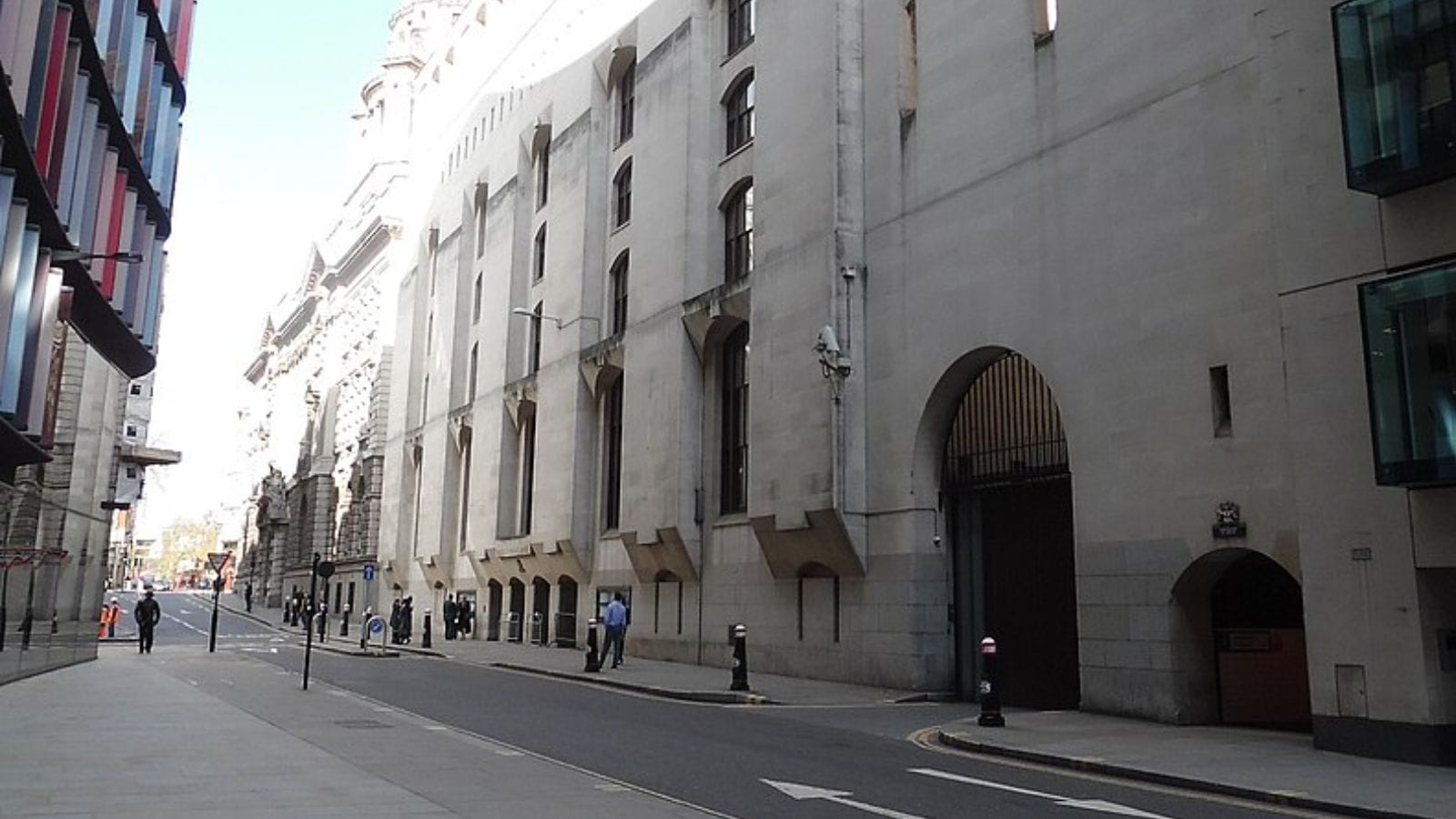 UK man pleads guilty to plotting bomb attack