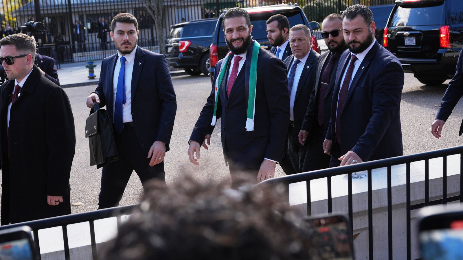 Donald Trump hosts Syrian President Shara at the White House while the United States extends limited sanctions relief | World news