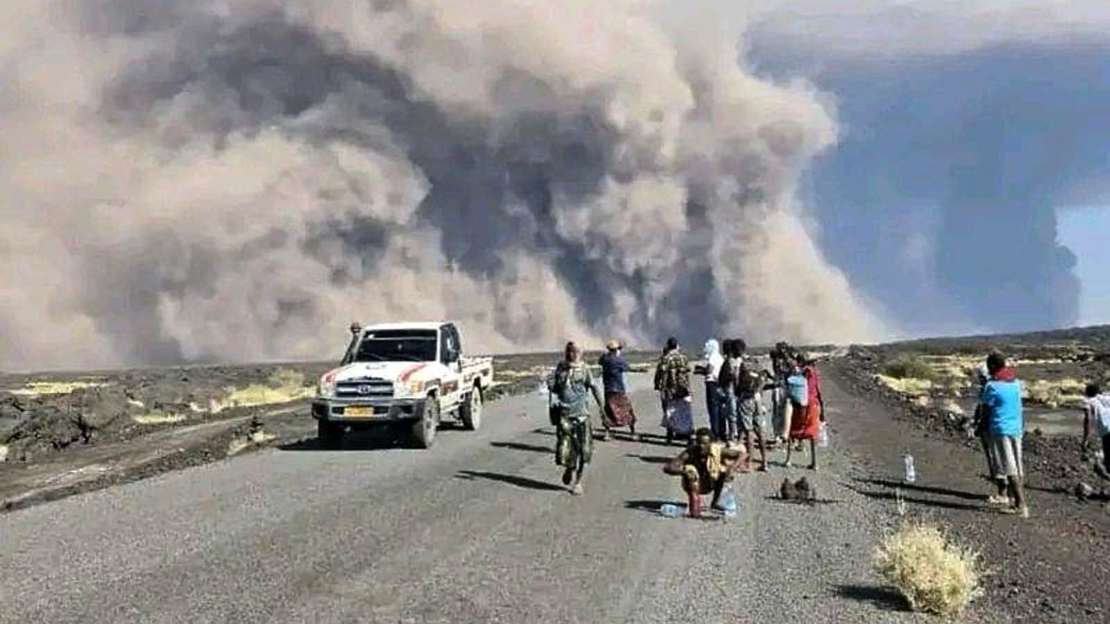 Ethiopia volcanic eruption live: Flights diverted as Hayli Gubbi volcano erupts in Ethiopia after 12,000 years