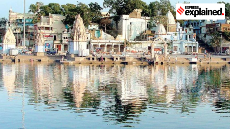 The policy aimed to pool government and private land so the government could build permanent roads, utilities, sanitation, and large-scale facilities for the massive influx of devotees during the decennial Simhastha mela. (Source: Wikimedia commons)