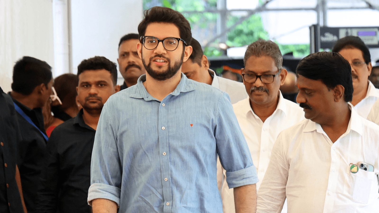 The MMRDA claimed it was conducting a BKC survey with police permission, though officials gave no clarity on residential permissions.