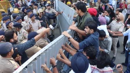 Tensions rose after union minister Ravneet Singh Bittu said the Centre had withdrawn its PU notification within 48 hours “out of respect for student sentiments” and blamed “outsiders” for disturbing the campus. (File photo)