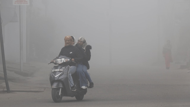 Experts cite local wind patterns, humidity, and clear skies as key reasons for the rare phenomenon.