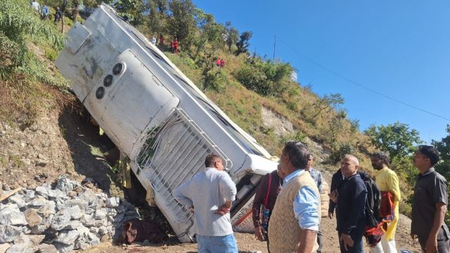 Bus carrying pilgrims falls into gorge in Uttarakhand while reversing, 5 dead