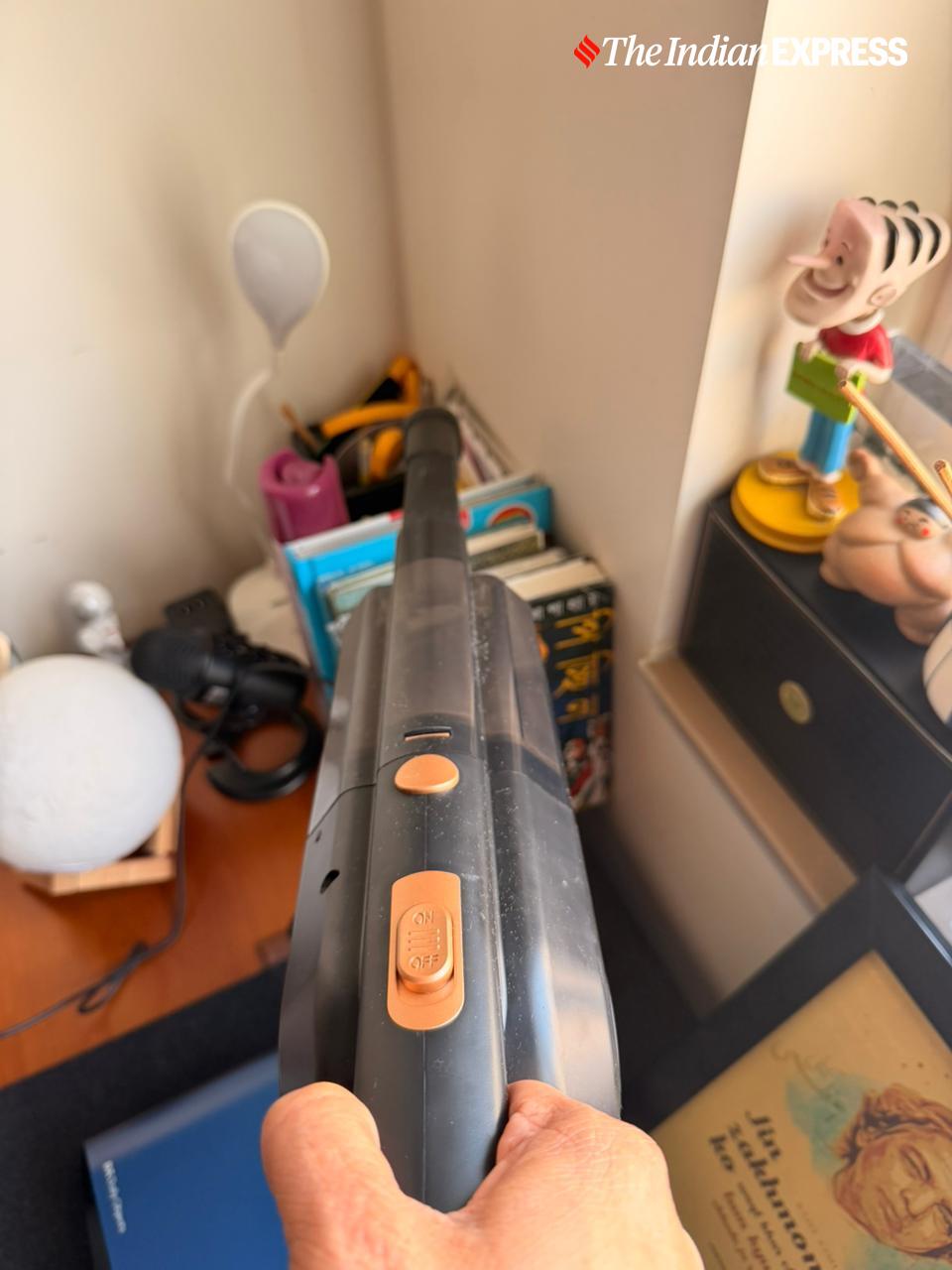 The Milagrow Coinsucker Pro is small enough to be charged by a USB port. (Image: The Indian Express/ Nandagopal Rajan)