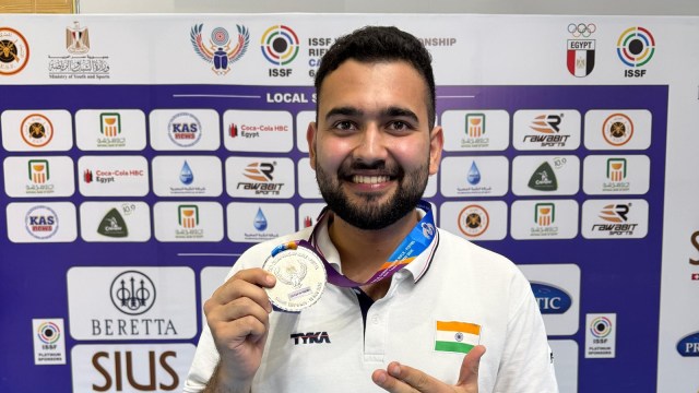 Anish Bhanwala after winning the silver medal in ISSF World Championships in Cairo. (Image via Special Arrangement)