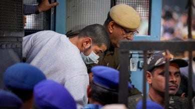 New Delhi: Gangster Anmol Bishnoi, the brother of gangster Lawrence Bishnoi and an accused in the murder of NCP leader Baba Siddique, being brought to the Patiala House Court, in New Delhi, Wednesday, Nov. 19, 2025. The NIA produced Anmol in the court around 5 pm after the federal agency arrested him upon his deportation from the US. (PTI Photo/Ravi Choudhary) (PTI11_19_2025_000364B)