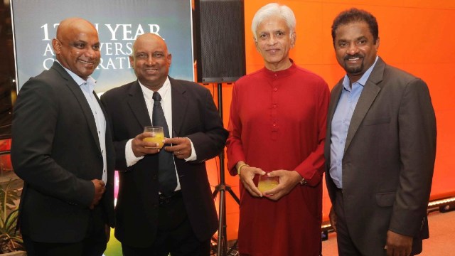 Arjuna Ranatunga, looking taller than ever, and considerably leaner, was smiling in red alongside Sanath Jayasuriya, Aravinda de Silva and Muttiah Muralidaran. (X)