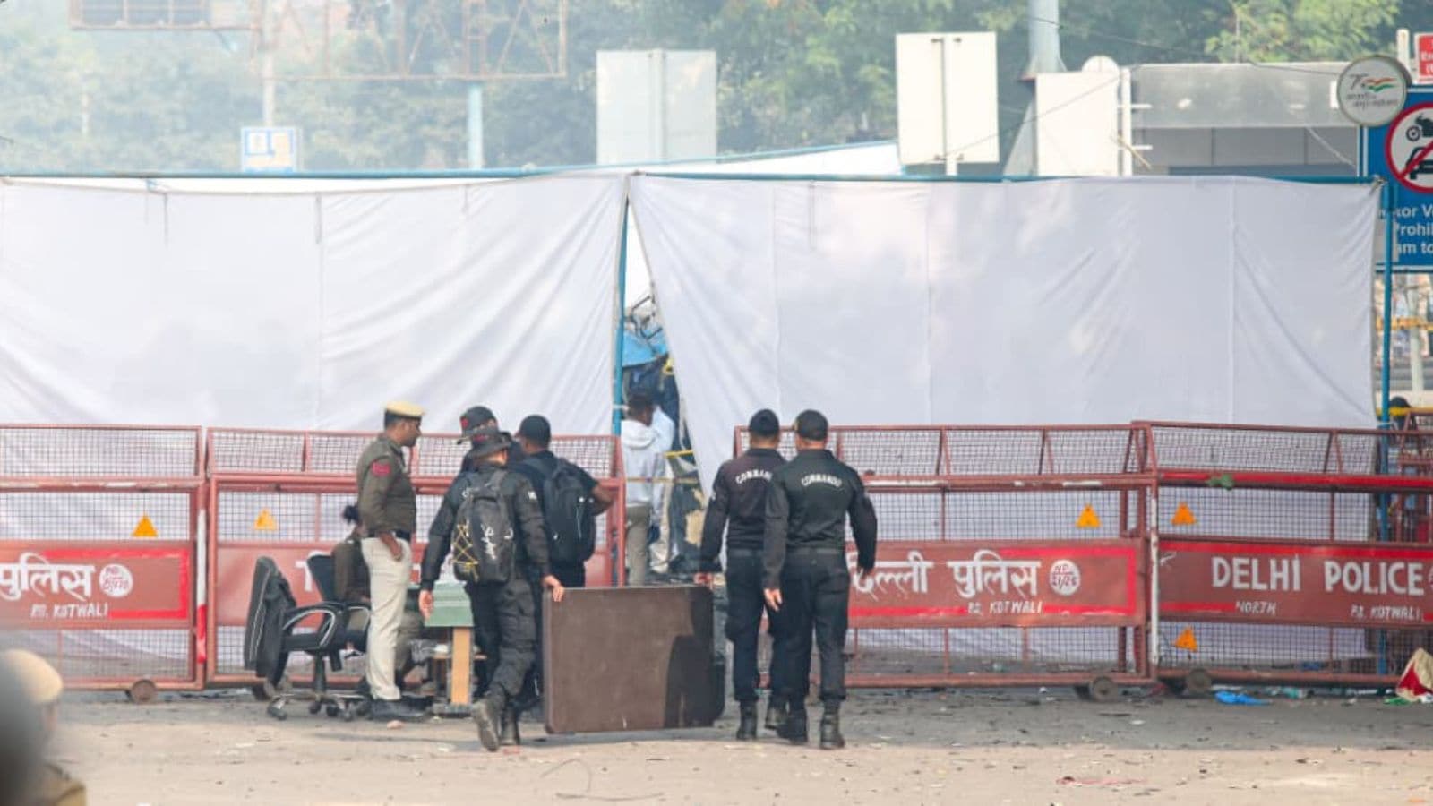 Delhi Red Fort Blast LIVE Updates: Security outside LNJP Hospital beefed up as PM Modi sets out to meet blast victims
