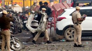delhi blast, delhi car blast, delhi car explosion,