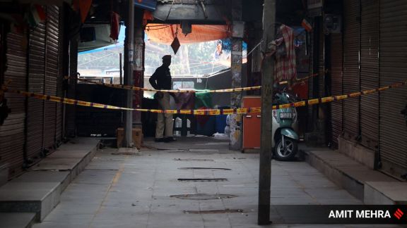 Another Special Cell team picked up a doctor, who hails from Badgam, from Hapur, where he works at a private hospital.