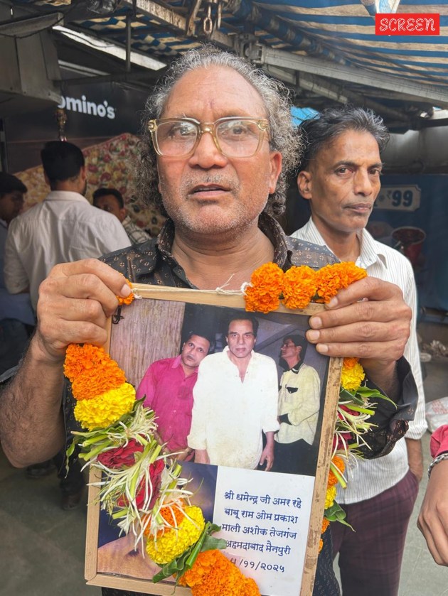 Ashok Shaini, a Vile Parle resident who claims to have worked as a cook for five years at Dharmendra’s residence from 1987 to 1992, outside the Pawan Hans Crematorium in Vile Parle, Mumbai.