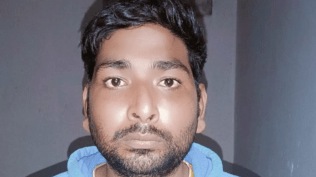 Four associates managed to flee; weapons and cattle were recovered from the scene.