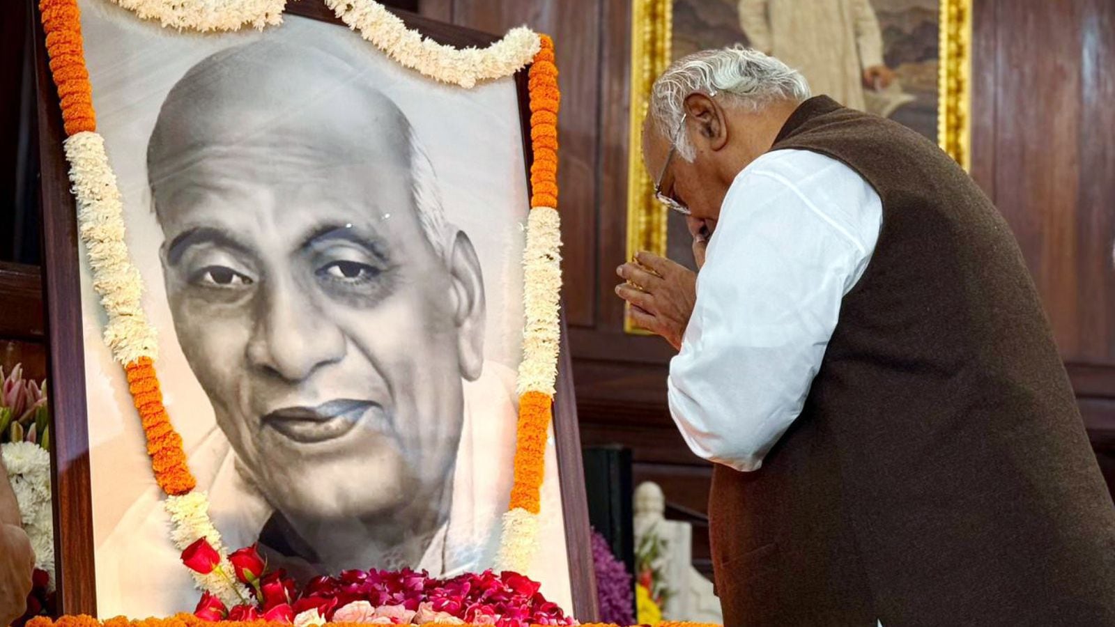 Kharge calls for ban on RSS: ‘Most law & order issues because of them’