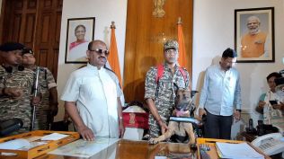 The Governor joined the operation in the afternoon. 