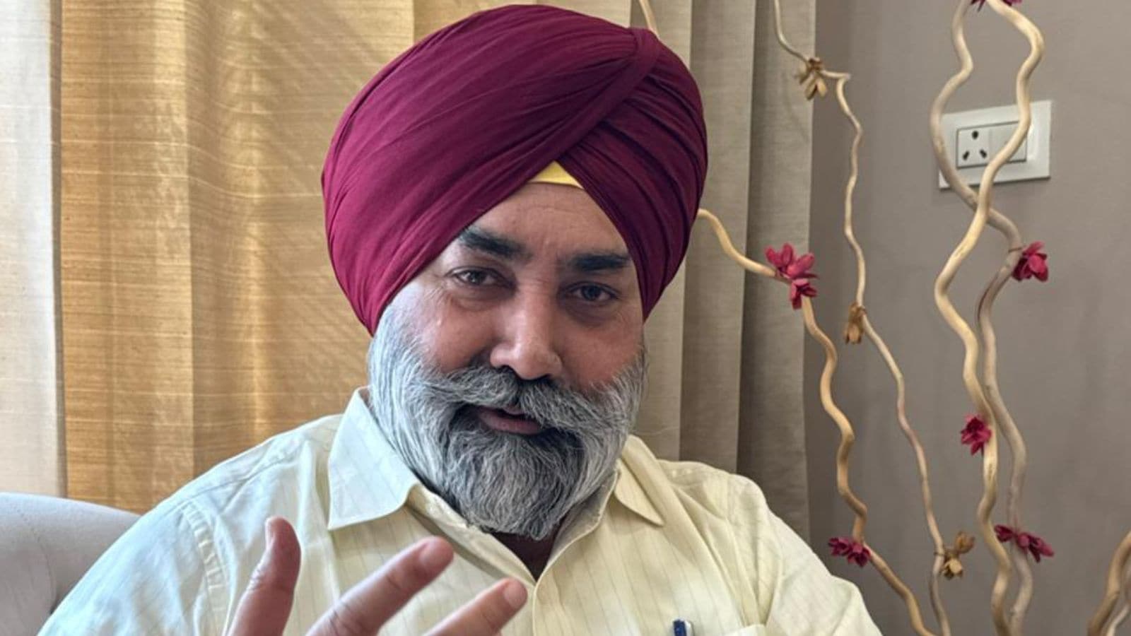 Mohali Deputy Mayor Kuljit Singh Bedi sends contempt notice to Punjab, Haryana Govts over failure to build old-age homes