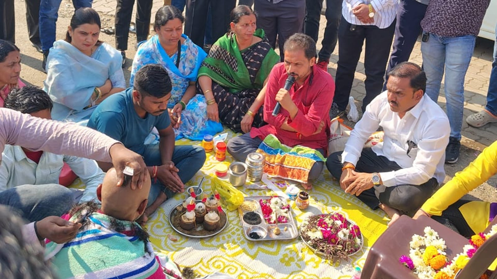 Residents hold ‘Dashakriya Vidhi’ protest in Pune’s accident-prone Navale Bridge area; warn of blockade over poor safety measures