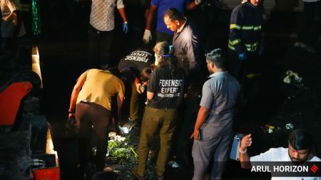 Forensic experts at the spot where a major accident took place on the Navale Bridge area of the Katraj–Dehu Road Bypass along the Pune–Bangalore Highway on Thursday evening. (Express Photo by Arul Horizon)