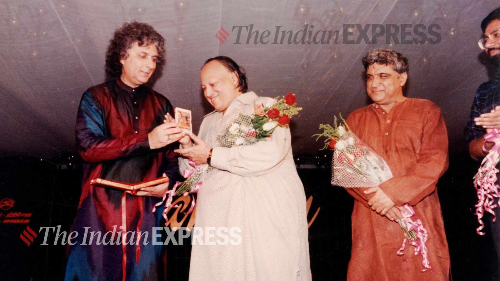 Nusrat Fateh Ali Khan, Nusrat Fateh Ali Khan photos, javed akhtar