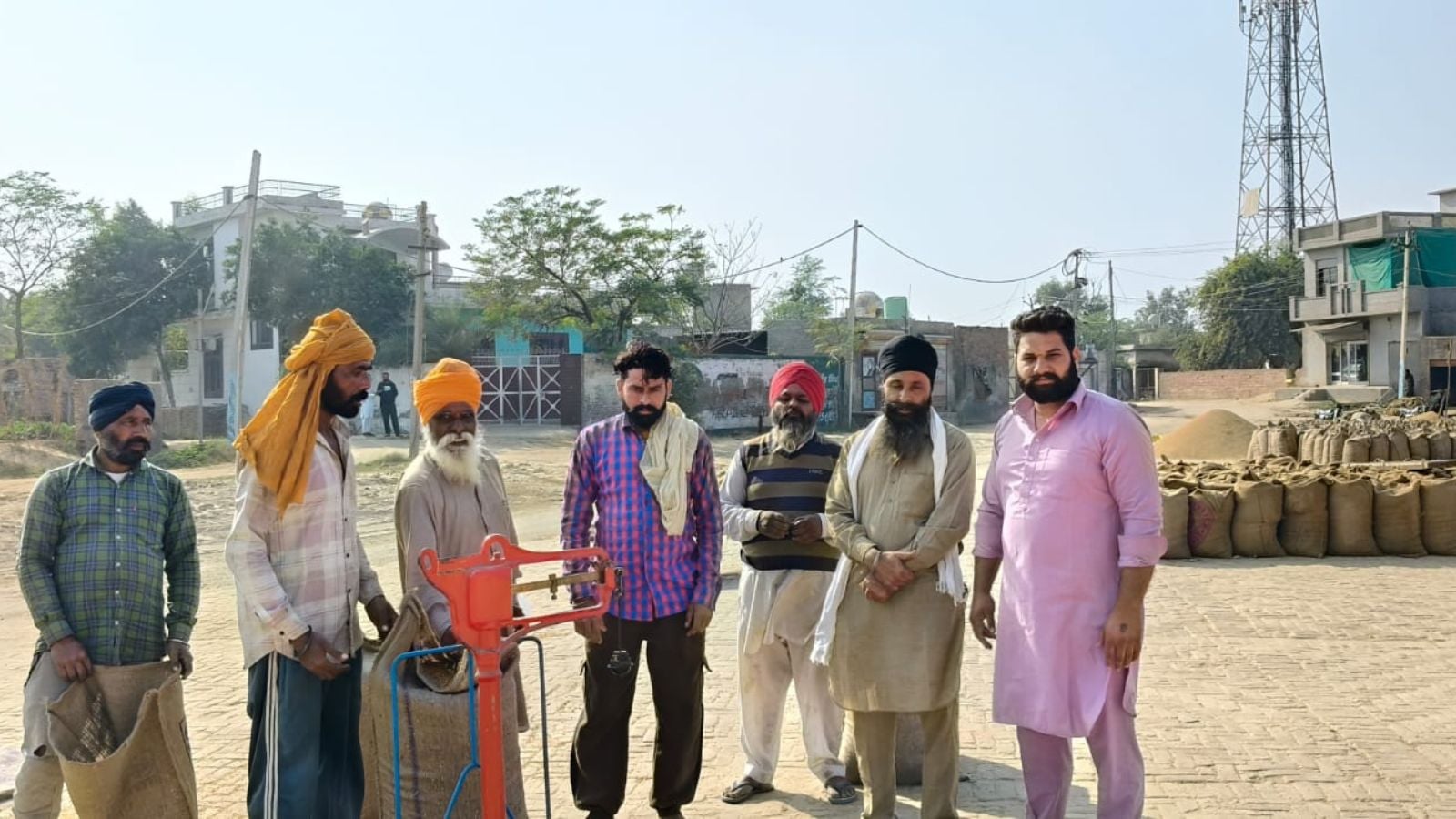 Paddy purchase halted in many Punjab mandis, farmers blame govt for failing to stop inflow from other states