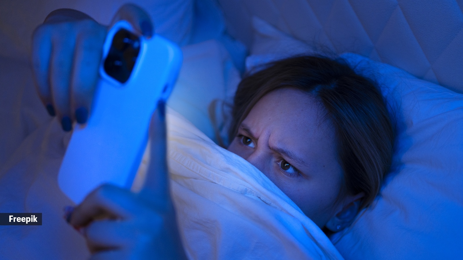 ‘Scrolling on your phone before bed can’: AIIMS trained gastroenterologist warns how bedtime habits disrupt the gut-brain axis; expert verifies