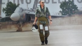 dubai airshow, airshow, airshow crash, tejas, tejas crash, dubai air crash, dubai air show, air show crash, dubai plane crash, tejas crash in dubai, dubai jet crash, dubai air show tejas, airshow plane crash, dubai airshow today, plane crash dubai today, plane crash today