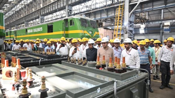 Ashwini Vaishnaw at Varanasi (Image: PIB)